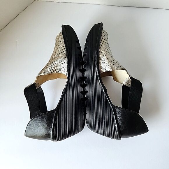 Fly London Peep Toe Shoes Womens EU 38 US 7.5 - 8 Wedge Gold Perforated Black - Picture 6 of 13